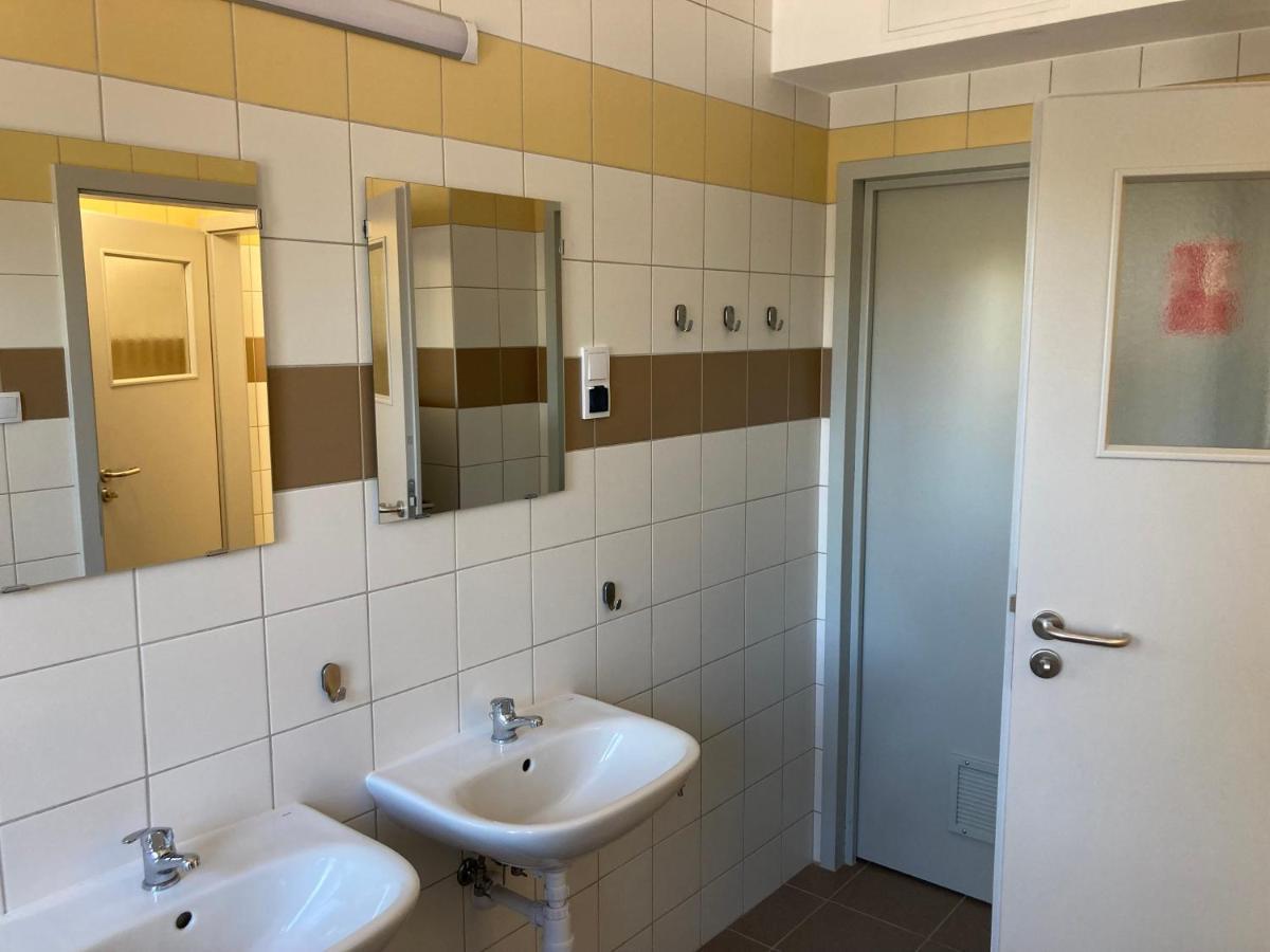 Hostel Przy Stadionie Явожно Экстерьер фото