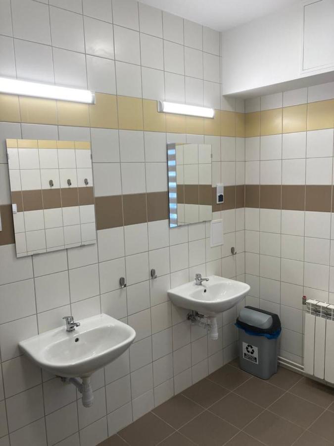 Hostel Przy Stadionie Явожно Экстерьер фото